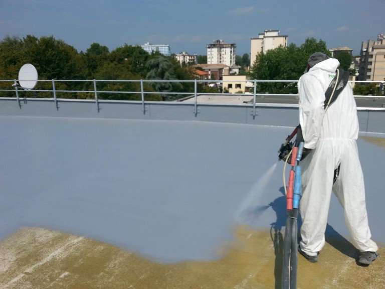 عوازل مائية في الدمام والشرقية: حماية فعّالة ضد تسربات المياه