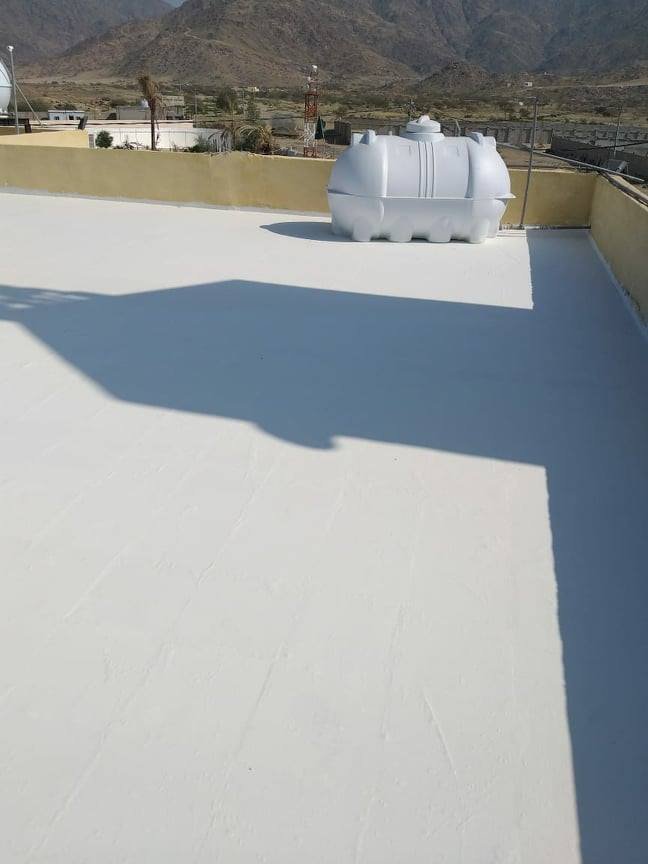 عوازل مائية في الدمام والشرقية: حماية فعّالة ضد تسربات المياه